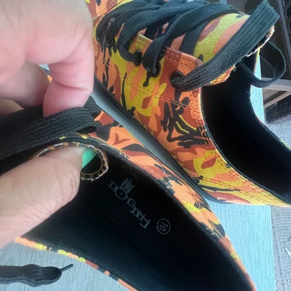 Free Choice by Elis Style: Kix Lo 303PR
Size: 10 - Picture 3 of 4